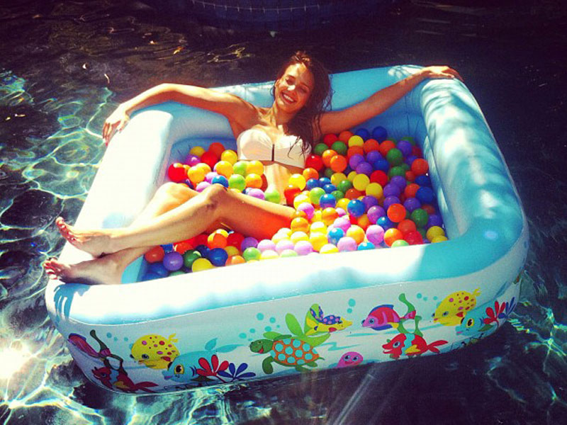 jessica-alba-in-a-pool-of-colorful-balls.jpg
