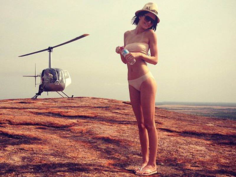 kendall-jenner-posing-in-a-bikini-on-instagram.jpg